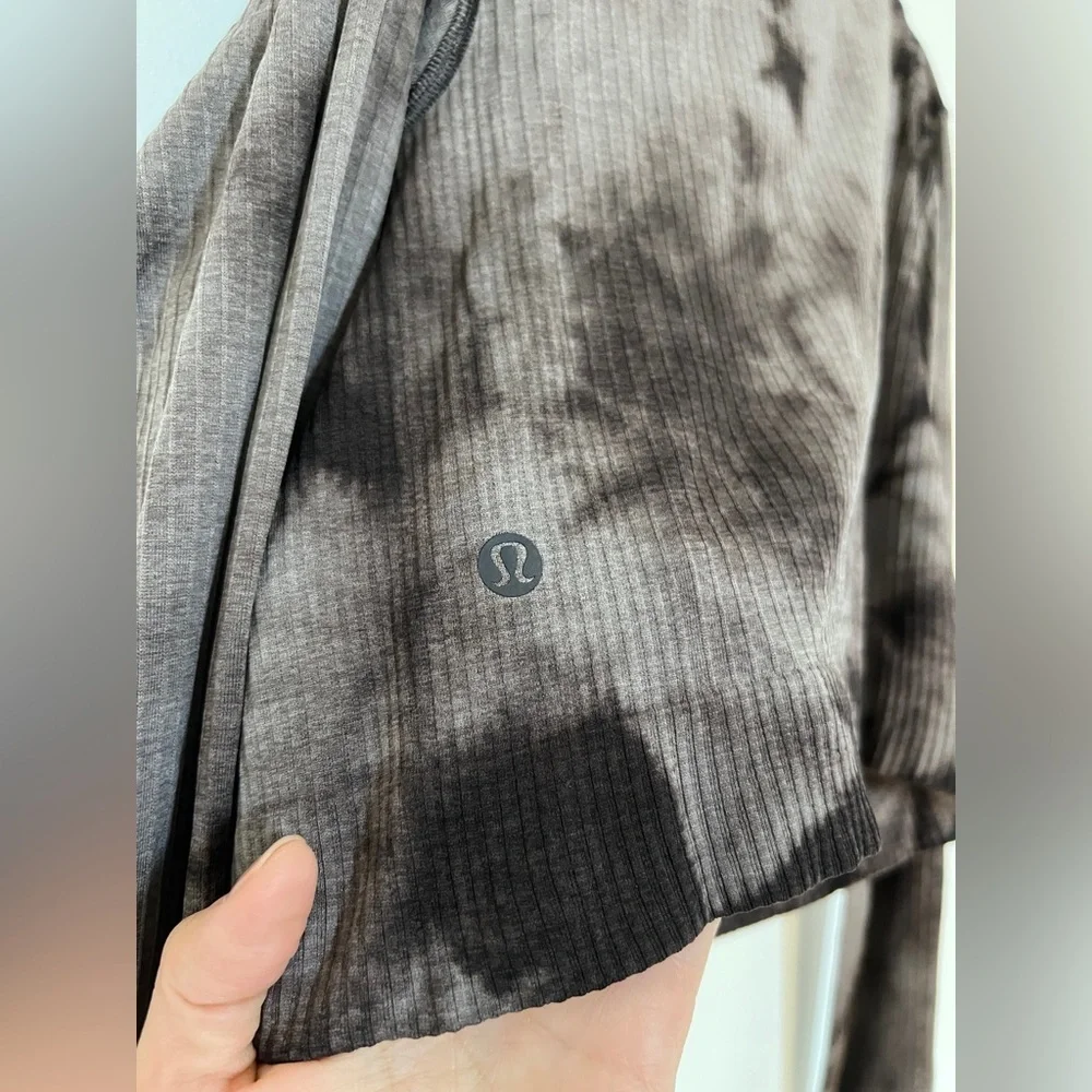 Lululemon Ebb to street Brown diamond dye Long Sleeve Top with pads 8